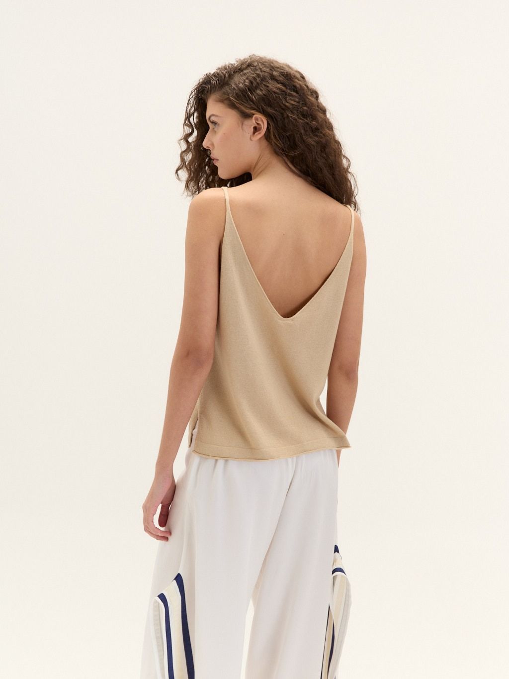 Musculosa Akina