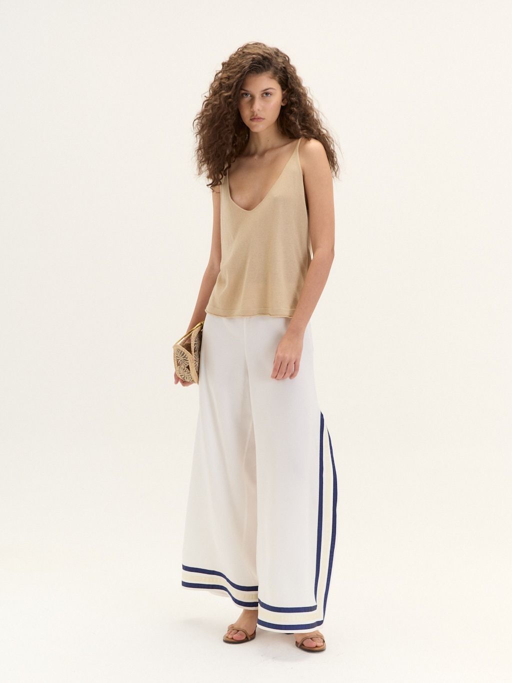 Musculosa Akina