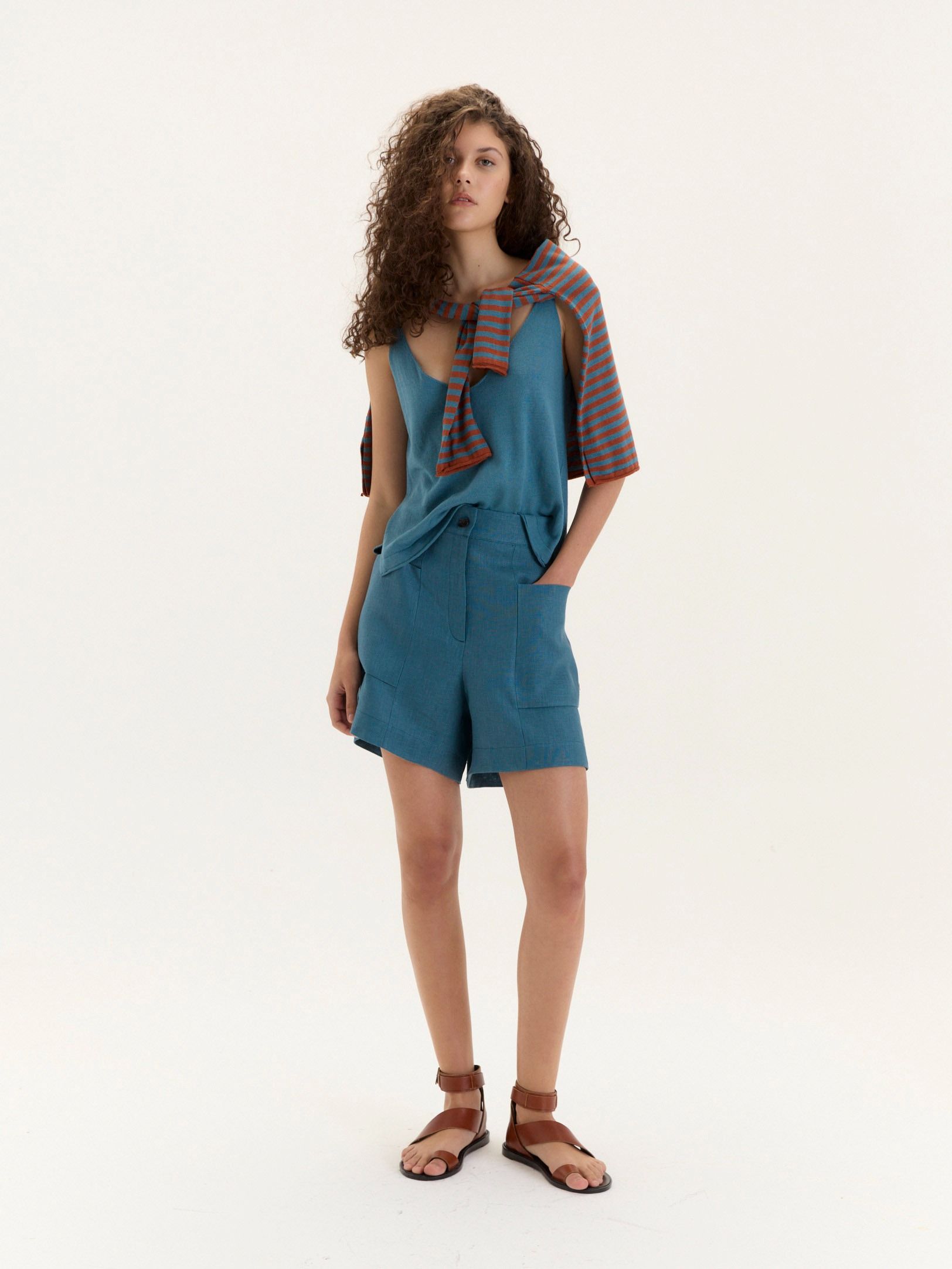 Musculosa Akina
