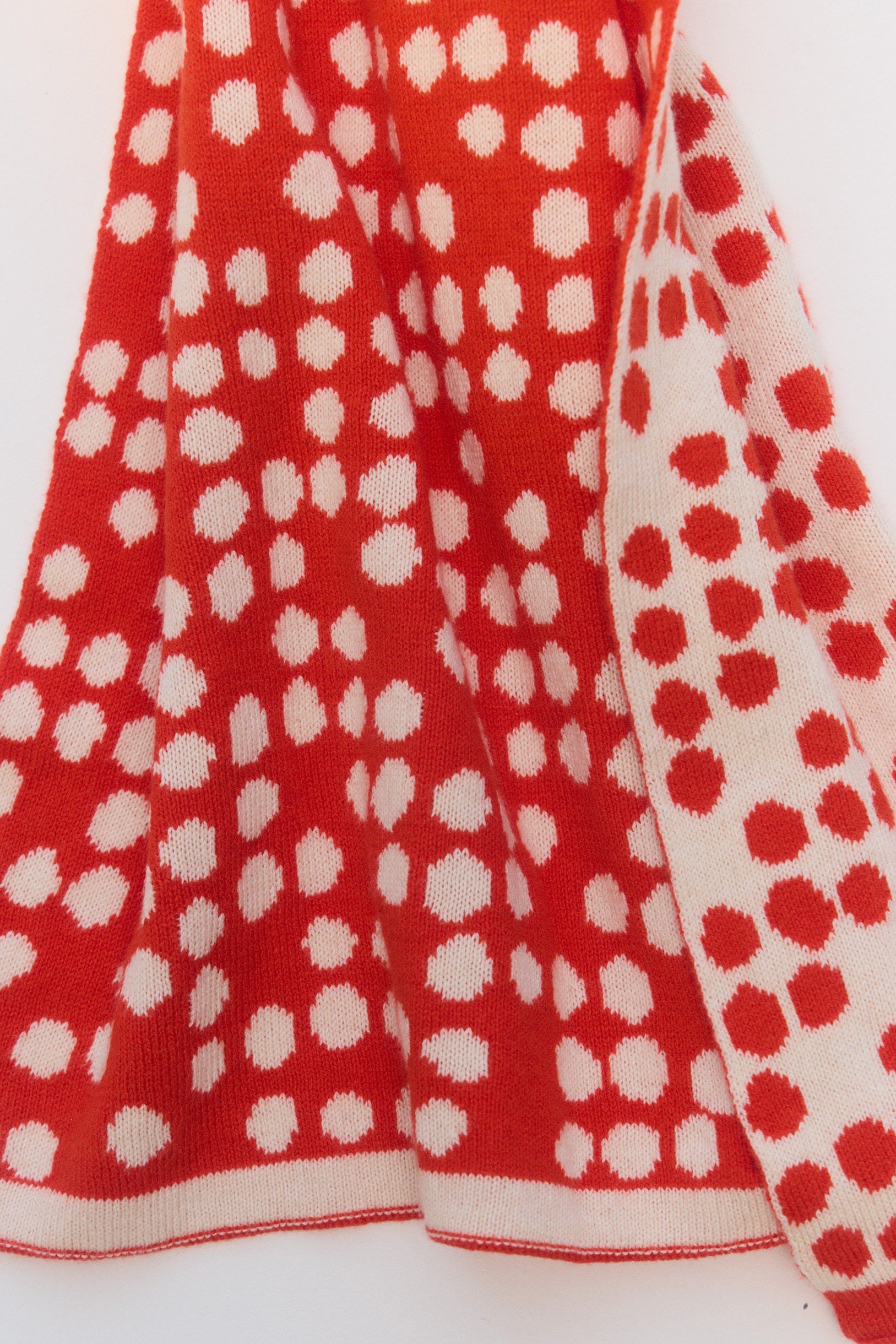 CHALINA DOTS