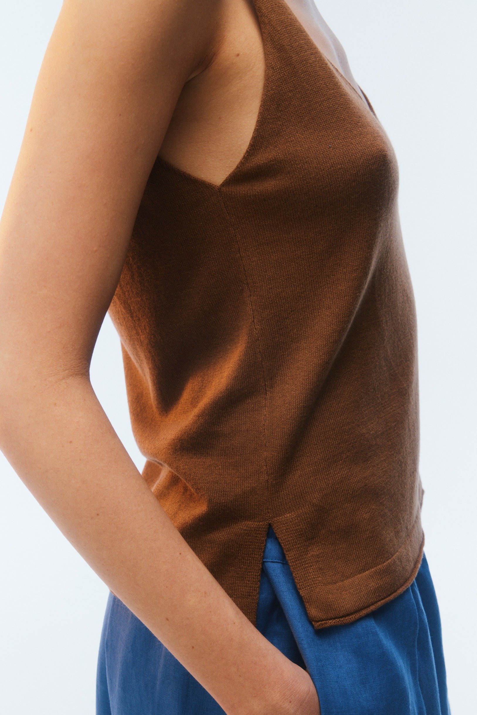 MUSCULOSA AKINA